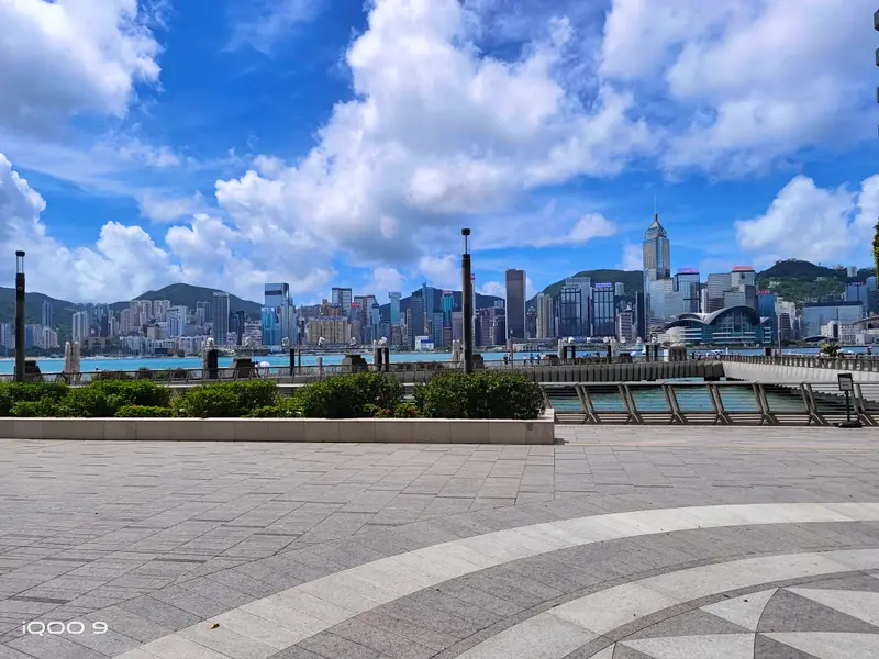香港 · 09