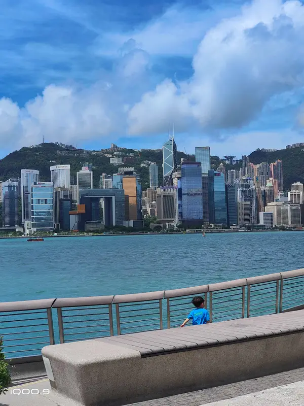 香港 · 11