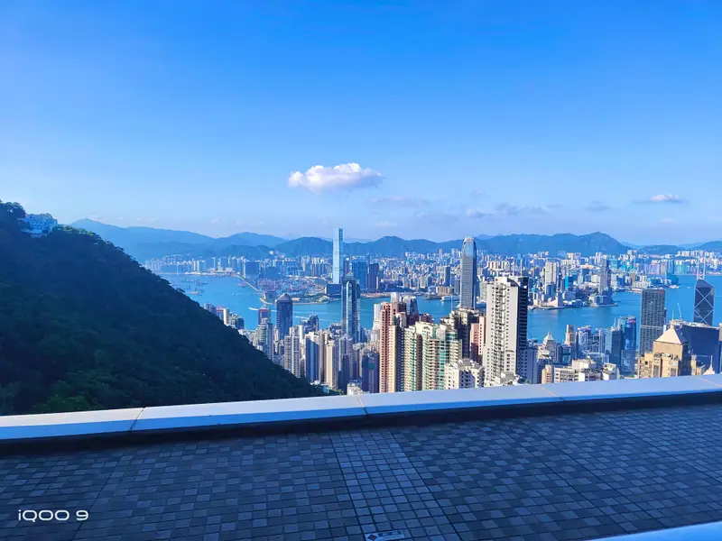 香港 · 33